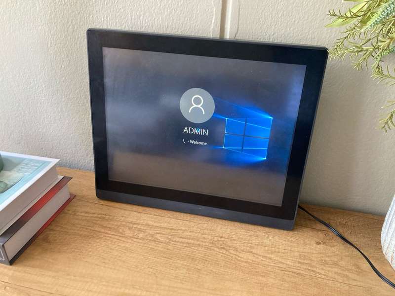GAAP Point of Sale (POS) Wall-Mounted All-in-One System-Intel Celeron, 4GB RAM 128GB SSD Touchscreen
