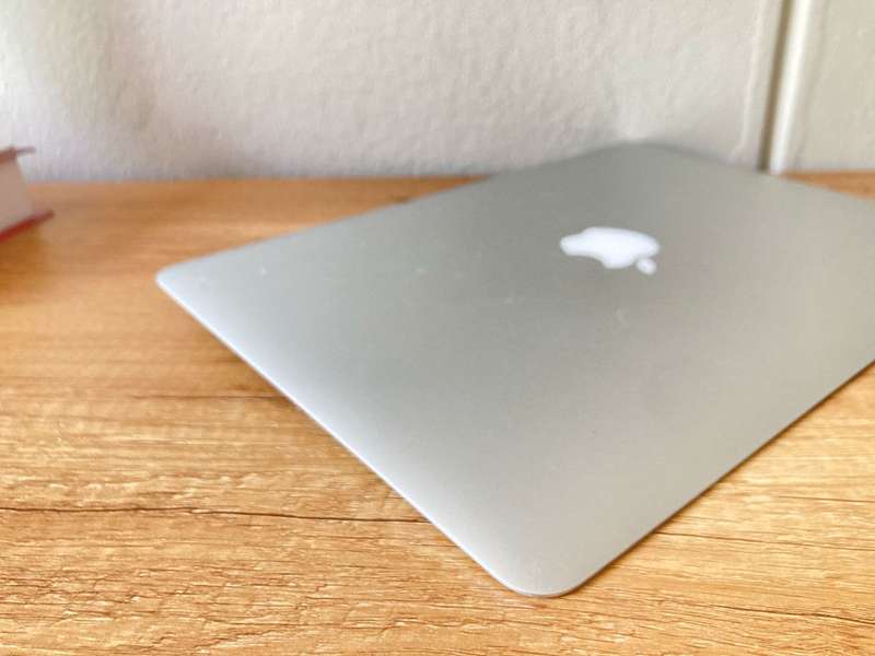 Apple MacBook Pro 13-inch Screen Assembly (A1502)Used, Like New  Screen Replacement for 2013 &2014