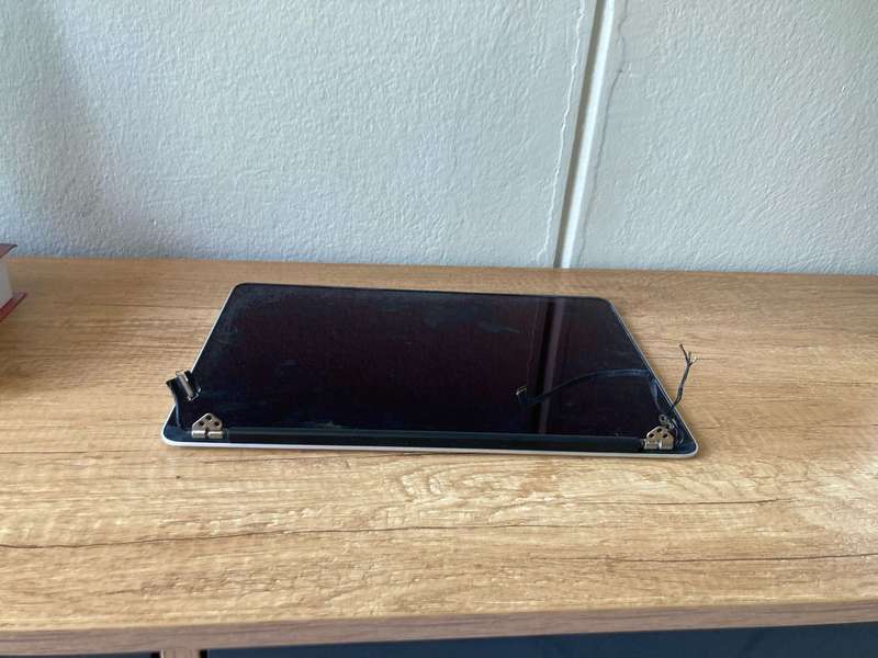Apple MacBook Pro 13-inch Screen Assembly (A1502)Used, Like New  Screen Replacement for 2013 &2014