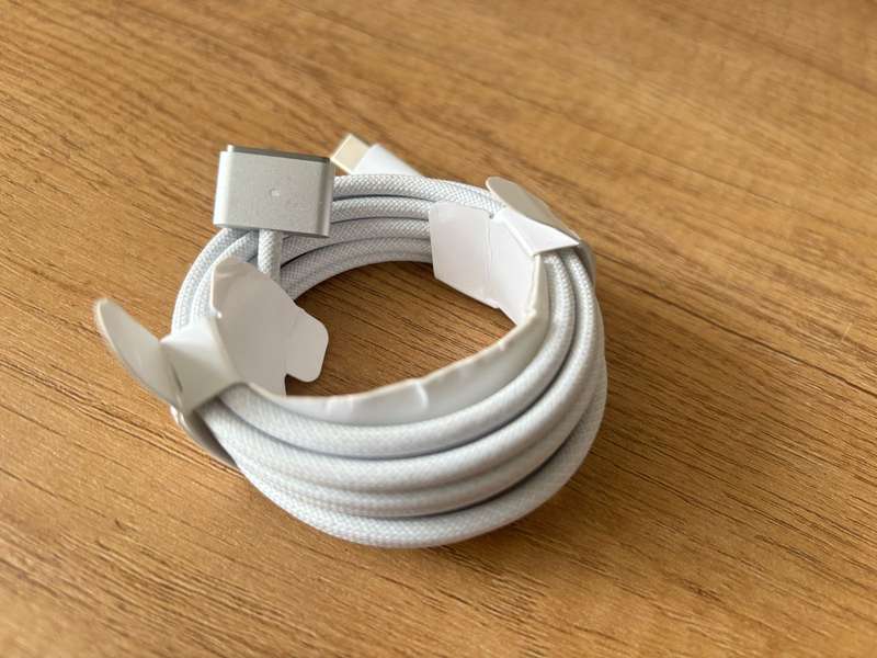 Apple USB-C to MagSafe 3 2m Cable - Silver - Fast Charging, Authentic