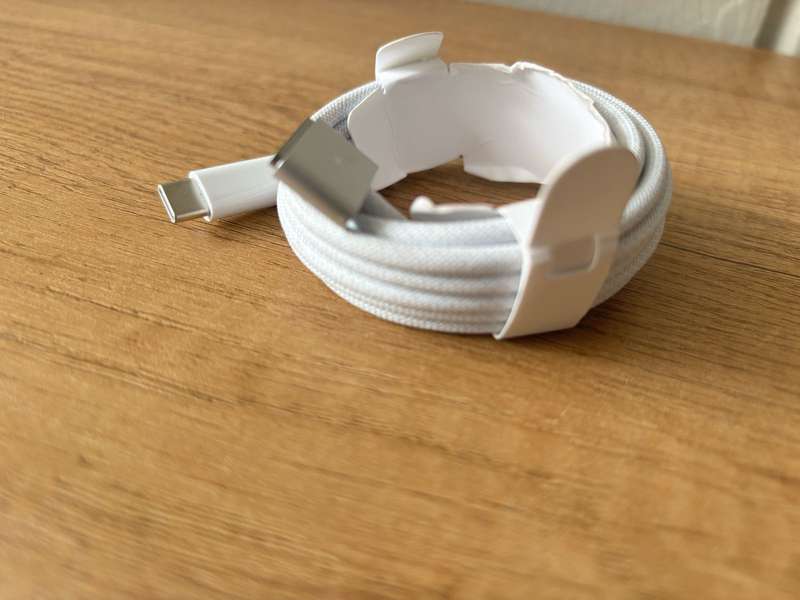 Apple USB-C to MagSafe 3 2m Cable - Silver - Fast Charging, Authentic