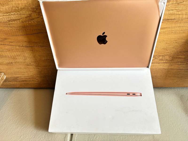 2020 Apple Macbook Air M1 Chip 8GB RAM unified Memory 256GB SSD Storage Rose gold