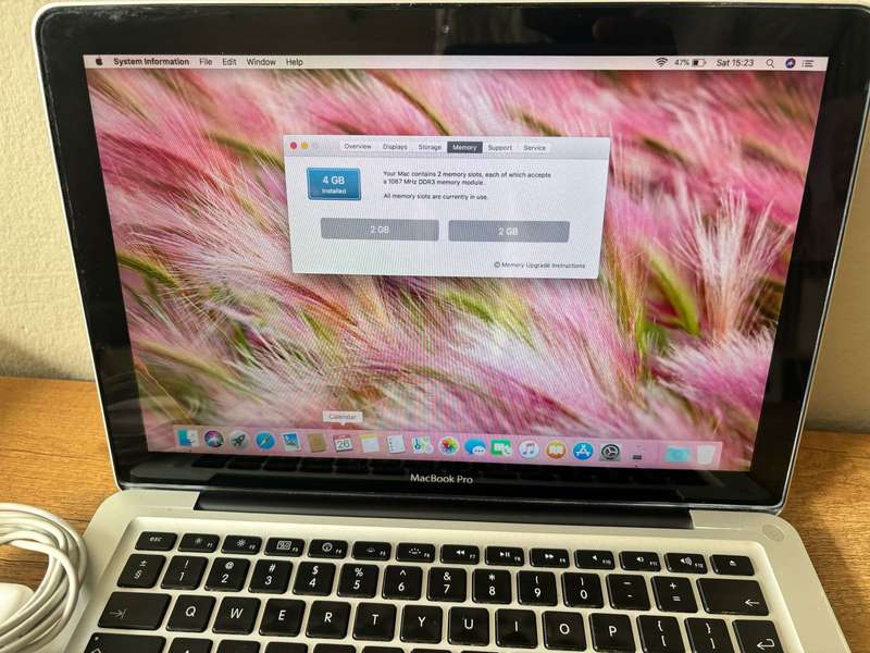 Apple MacBook Pro 13" (Mid 2010)  Intel Core 2 Duo / 4GB RAM / 128GB SSD