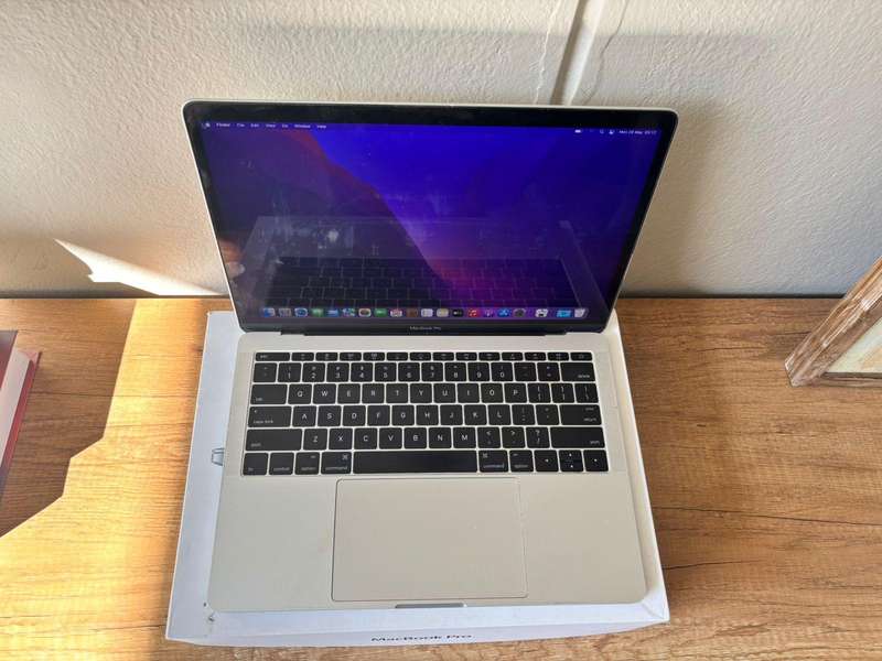 Apple MacBook Pro 13-inch Retina Display  2016 Model   Sleek, Powerful & Ready to Use