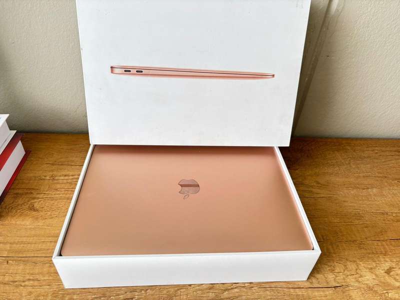 Apple MacBook Air 13-inch (2018)  Retina | Rose Gold | Touch ID | 256GB SSD