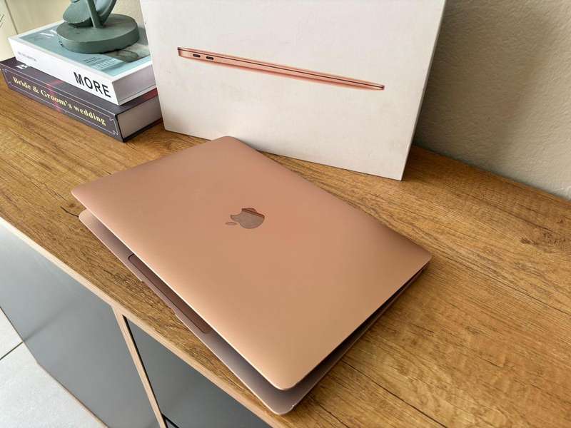 Apple MacBook Air 13-inch (2018)  Retina | Rose Gold | Touch ID | 256GB SSD