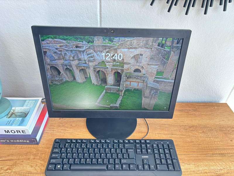 Lenovo Ideacentre AIO 330  19.5 All-in-One PC | 4GB RAM | 1TB HDD | Excellent Condition