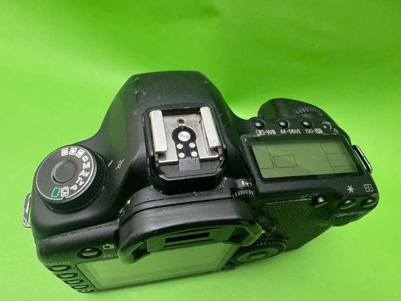 Canon EOS 5D Mark II (Body Only)  Full Frame | 21.1MP | Full HD Video | Used  Excellent