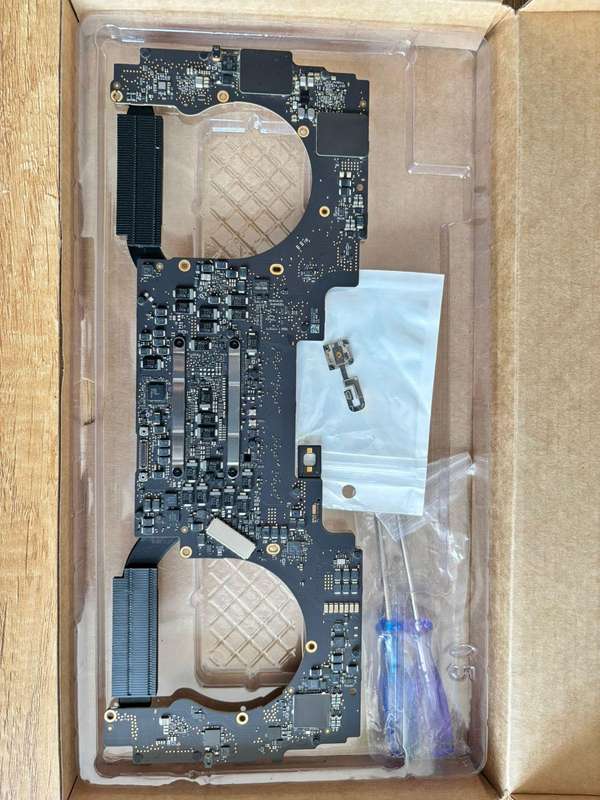 Apple MacBook Pro 13" (A1706, 2017) Logic Board with Touch ID | i5 3.1GHz | 8GB RAM | 256GB