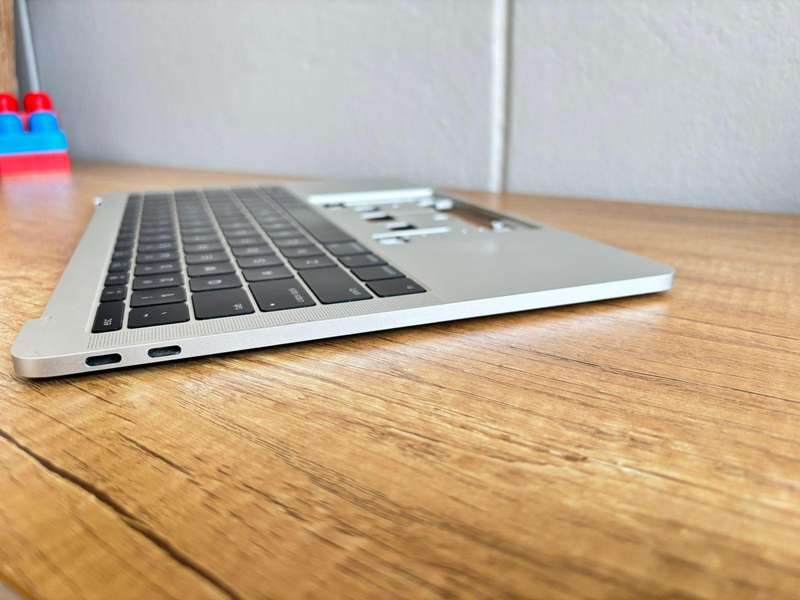 Keyboard Assembly for MacBook Pro 13" Retina Display (A1708, 20162017, Non-Touch Bar)  Silver