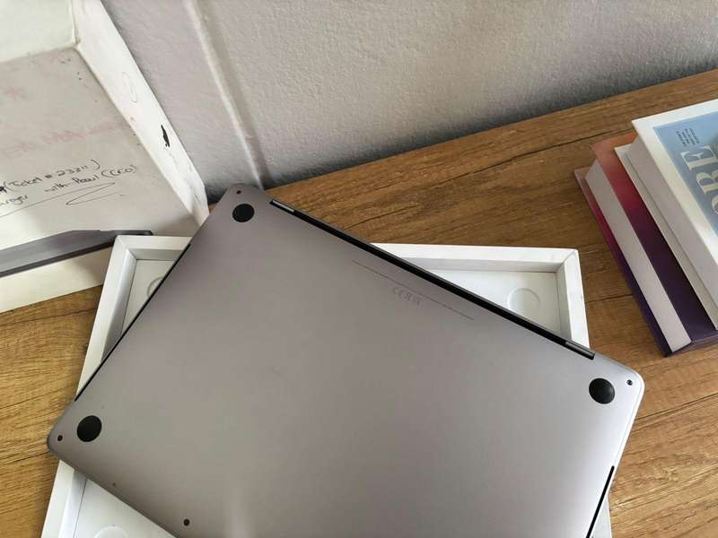 Apple MacBook Pro 13-inch (2020) | Intel i5 | 8GB RAM | 256GB SSD | Retina | Excellent
