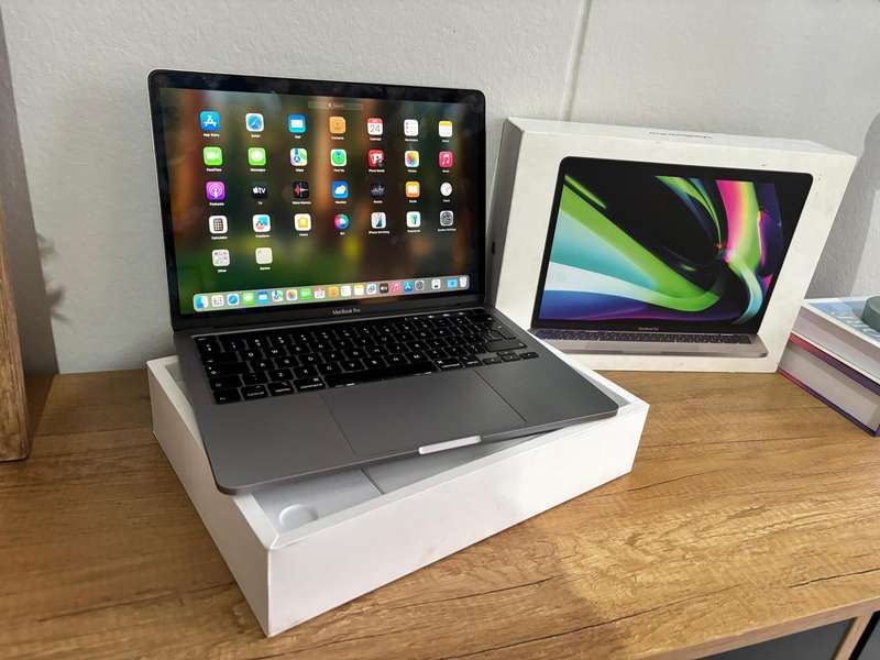 Apple MacBook Pro 13-inch (2020) | Intel i5 | 16GB RAM | 512GB SSD | Retina | Excellent