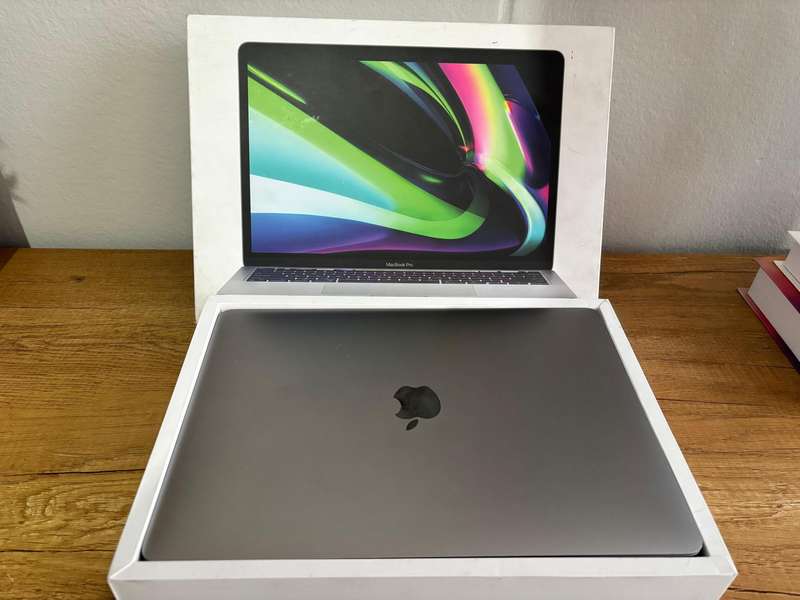Apple MacBook Pro 13-inch (2020) | Intel i5 | 16GB RAM | 512GB SSD | Retina | Excellent