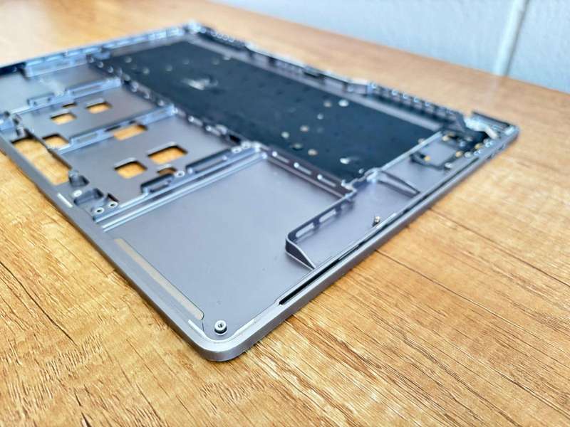MacBook Pro 15" Retina (Mid 20182019) Upper Case Assembly A1990 | Grade: A (Used) | Color:Dark Grey