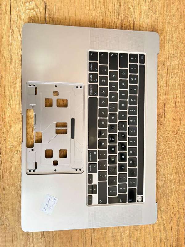 MacBook Pro 16" (2019) Upper Case Assembly  A2141 Model (Grade B) Includes: Keyboard