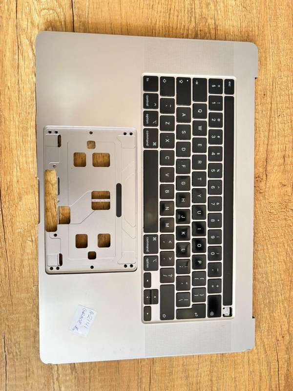 MacBook Pro 16" (2019) Upper Case Assembly  A2141 Model (Grade B) Includes: Keyboard