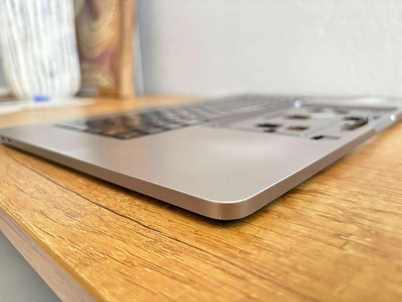 MacBook Pro 16" (2019) Upper Case Assembly  A2141 Model (Grade B) Includes: Keyboard