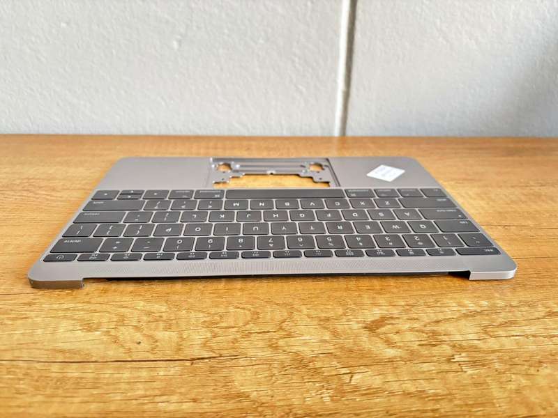 MacBook 12" Retina (Early 2015-2017) Upper Case with Keyboard Model: A1534 Condition: Used  Grade A