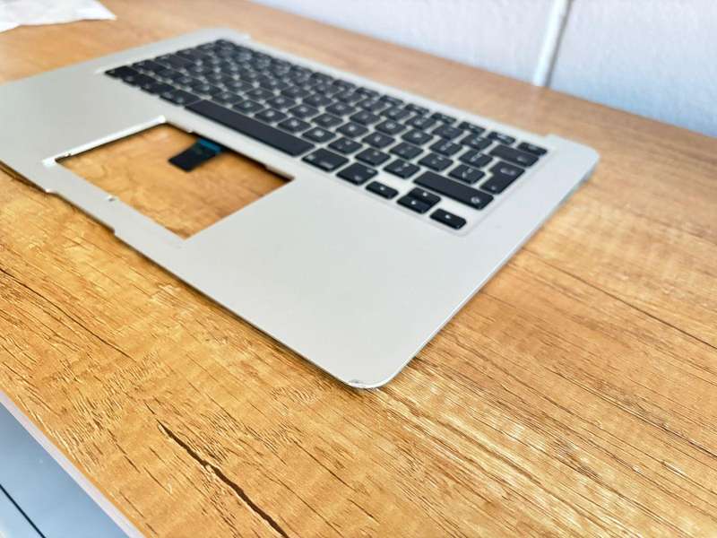 MacBook Air 13" (Mid 20122017) Upper Case with Keyboard  Grade B (Used)