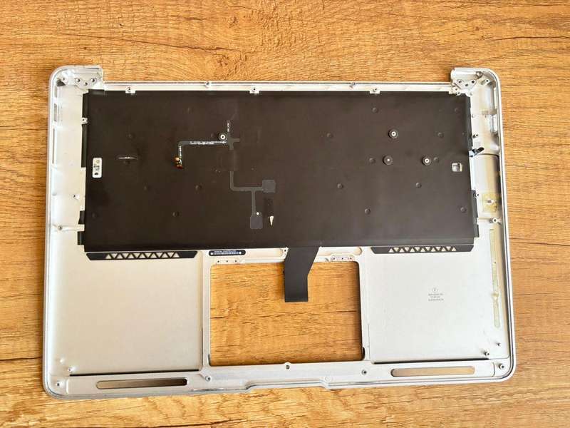 MacBook Air 13" (Mid 20122017) Upper Case with Keyboard  Grade B (Used)