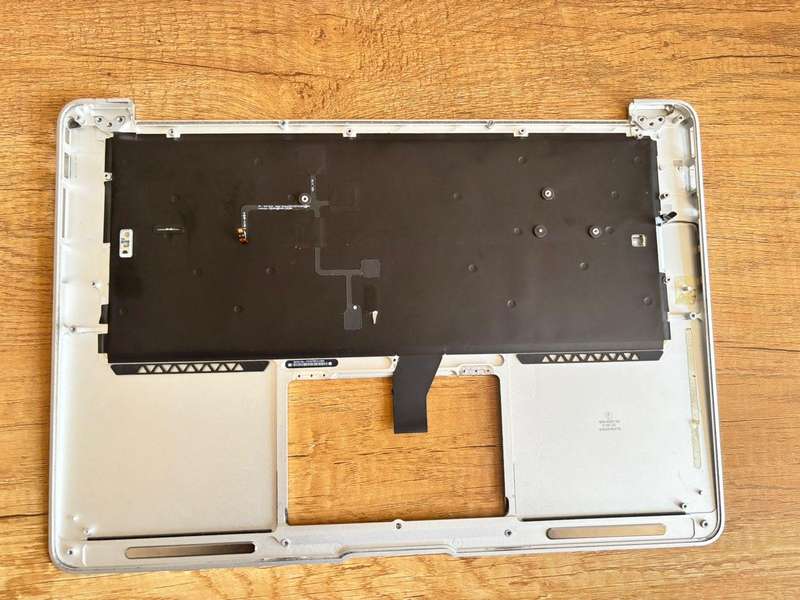 MacBook Air 13" (Mid 20122017) Upper Case with Keyboard  Grade B (Used)