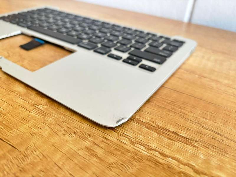 MacBook Air 11" (Mid 20102011) Upper Case with Keyboard  Grade B (Used)