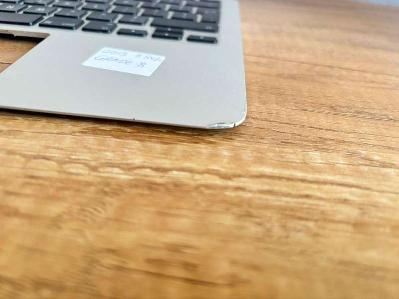 MacBook Air 11" (Mid 2013  Early 2015) Upper Case  Grade B A1465 Model