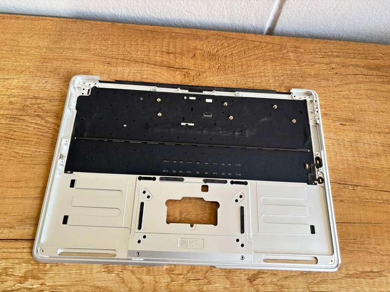 MacBook Air 13" (Late 2018Mid 2019) Upper Case with Keyboard  Silver (Grade A)