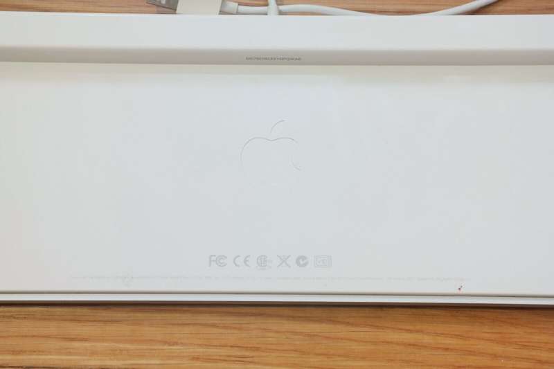 Apple White Aluminum USB Wired Keyboard - Used Grade A (A1243)