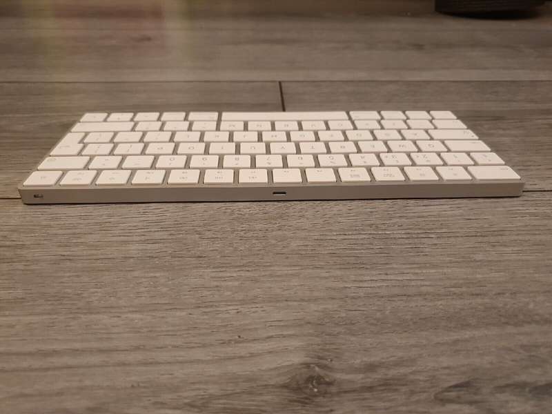 Apple Magic Keyboard: wireless, rechargeable. Works with Macs, iPad or iPhone, International English