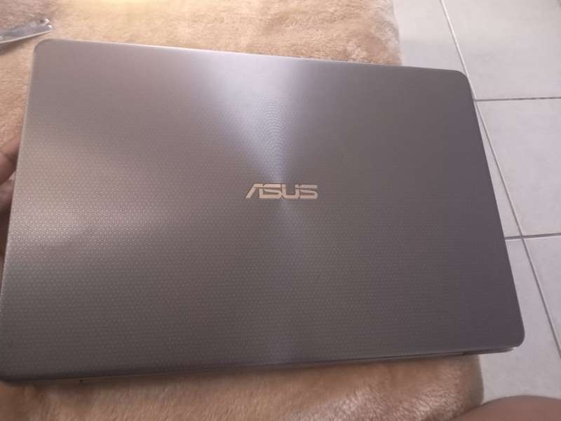 Laptop