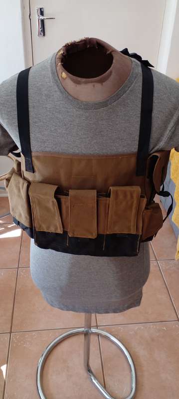 SADF BATELEUR 90 WEBBING PARABAT BACKPACKER TYPE.PISTOL HOLDER FACILITY.