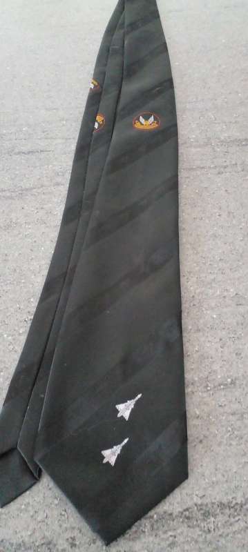 RARE SAAF 2 SQUADRON (CHEETAH FLYERS) NECK TIE. GOOD CONDITION.