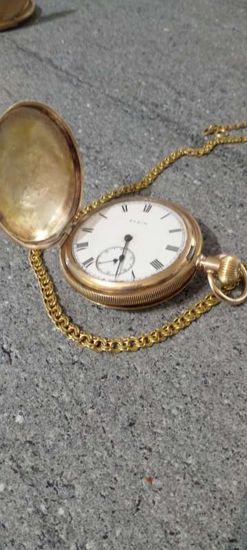 Antique 1915 Full Hunter Elgin Pocket Watch.