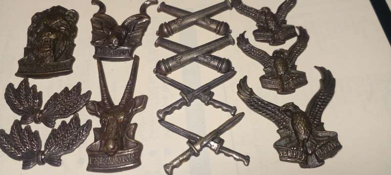 SWATF REACTION UNIT CAP BADGES.SEE DESC.