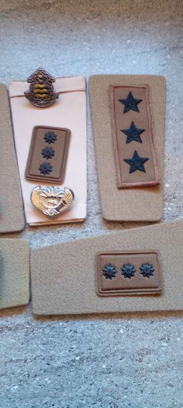 SADF badges, rank insignia.