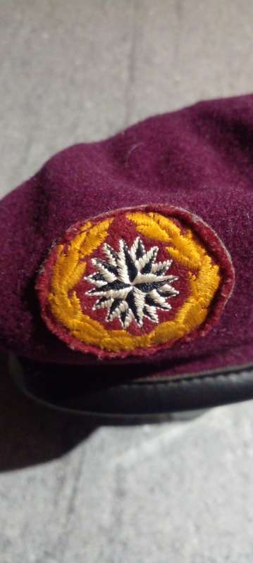 EARLY 1974 AUTHENTIC RECCE BERET.  REFER "THE BLUFF " DURBAN DES..