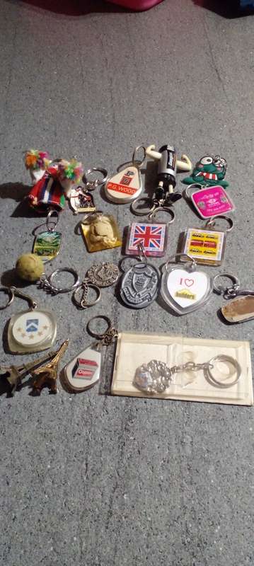 VINTAGE KEY HOLDER COLLECTION. 20X