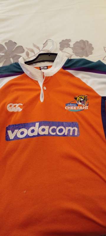 3X CHEETAH RUGBY SHIRTS PLUS A CHEETAH MASCOT TEDDY BEAR. SEE DESC.