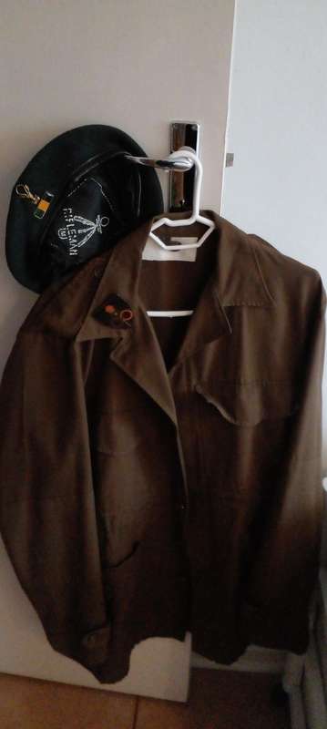 1SADF 1SAI BALKIE/BADGE BERET, ORDINANCE METAL FLASH + A XL BOSBAADJIE. SEE DESC.