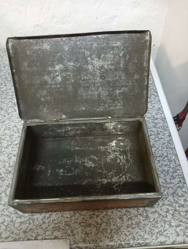 Antique tin