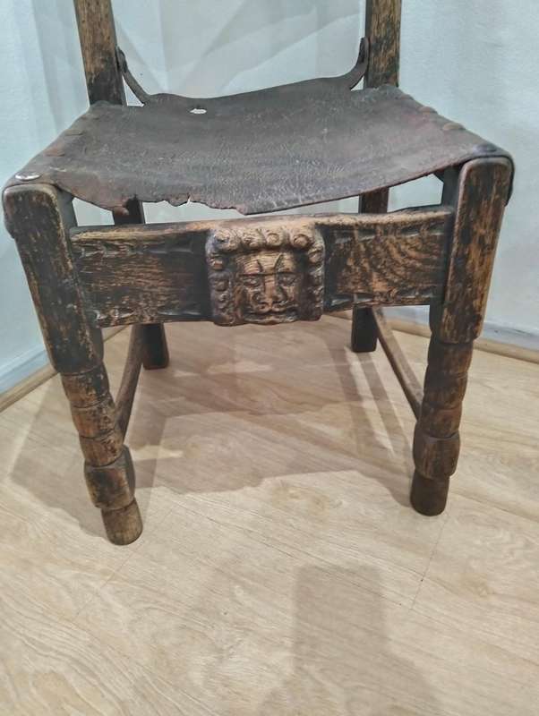 Antique hall chair