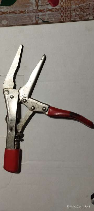 Plier_ANTIQUE_Lever Wrench Needle Nose Locking Pliers Model L-8 ~ Leverage Tools NEB. USA