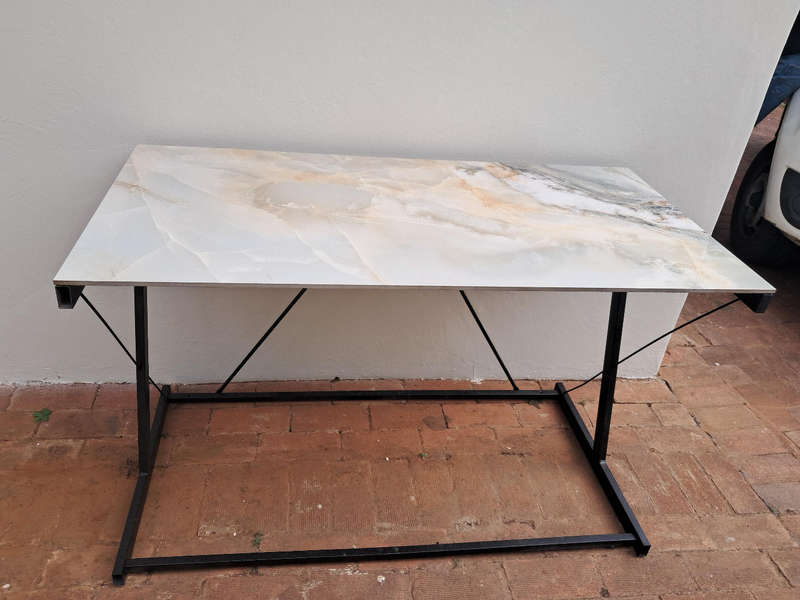 Gorgeous faux marble and black steel console / entrance table
