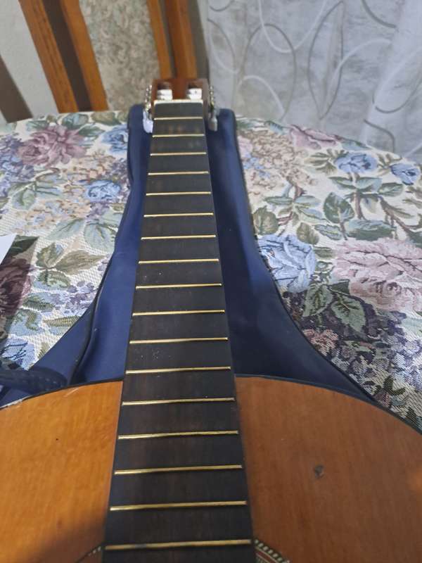 HONDO H307A VINTAGE CLASSICAL SIX STRING GUITAR
