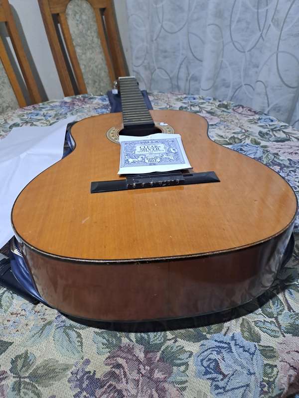 HONDO H307A VINTAGE CLASSICAL SIX STRING GUITAR