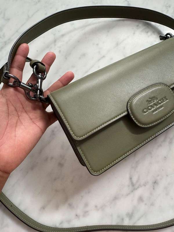 COACH CROSSBODY (BRAND NEW)