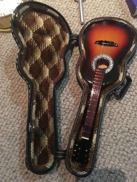 miniature classical guitar display model