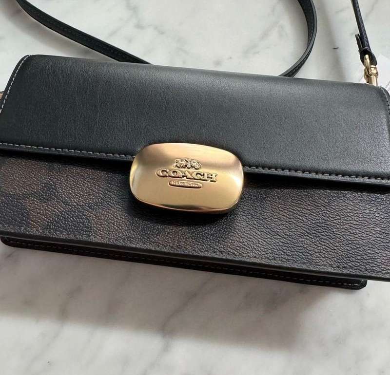 COACH CROSSBODY (BRAND NEW)
