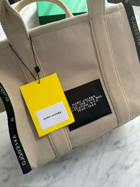 MARC JACOBS TOTE (BRAND NEW)